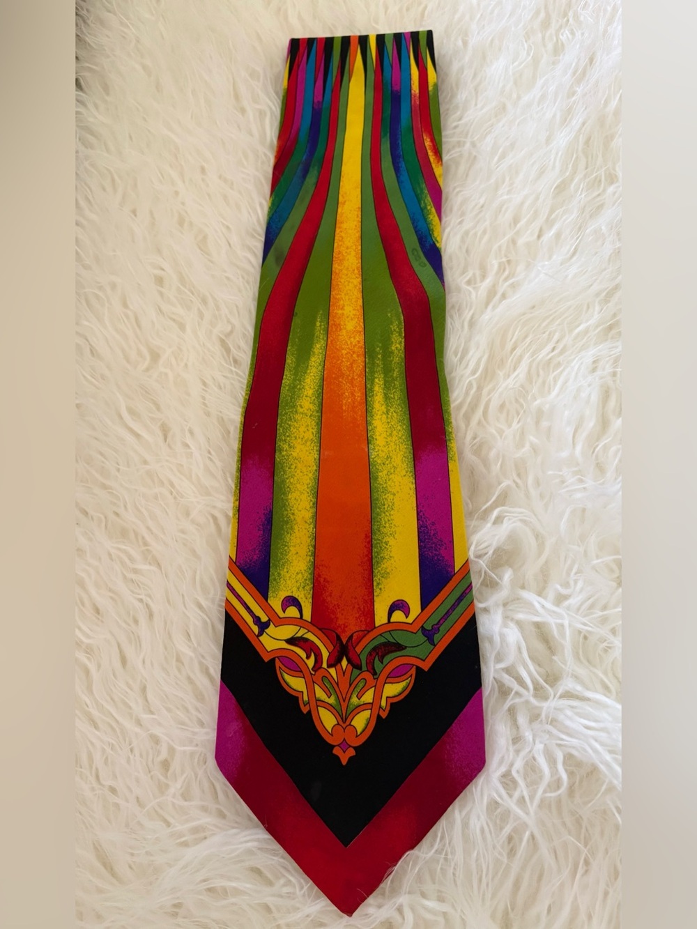 Vitaliano Pancaldi silk necktie, hand-made in Italy. 100% Silk.